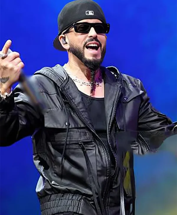 Concert-2026-Yandel-Black-Jacket.webp