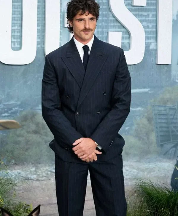 Get-Jacob-Elordi-The-Dog-Stars-Premiere-Black-Suit.webp